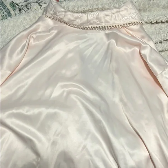 Cream Lace Trim Robe - Picture 2 of 3